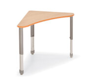 Interchange Wing Desk w/ Swoop