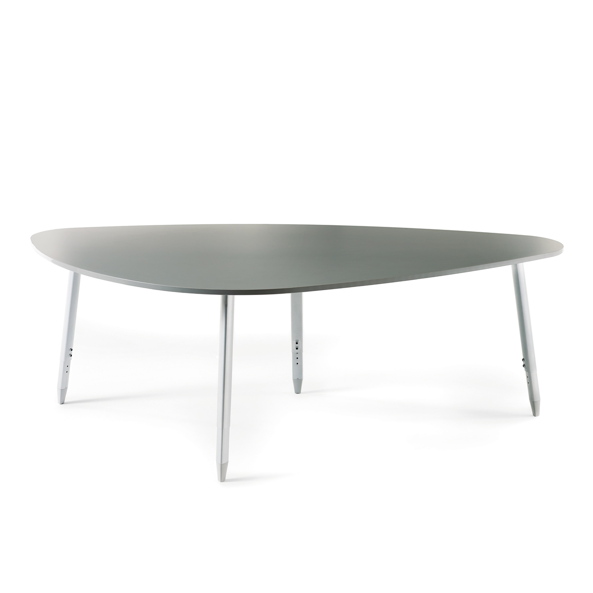 Flowform® Offset Triangle Table